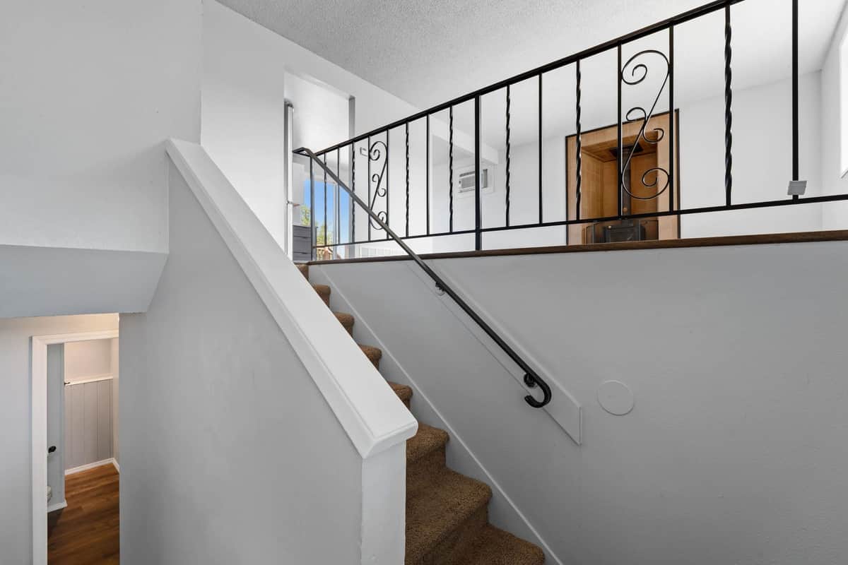 12505 E 31st Ave thumbnail 6