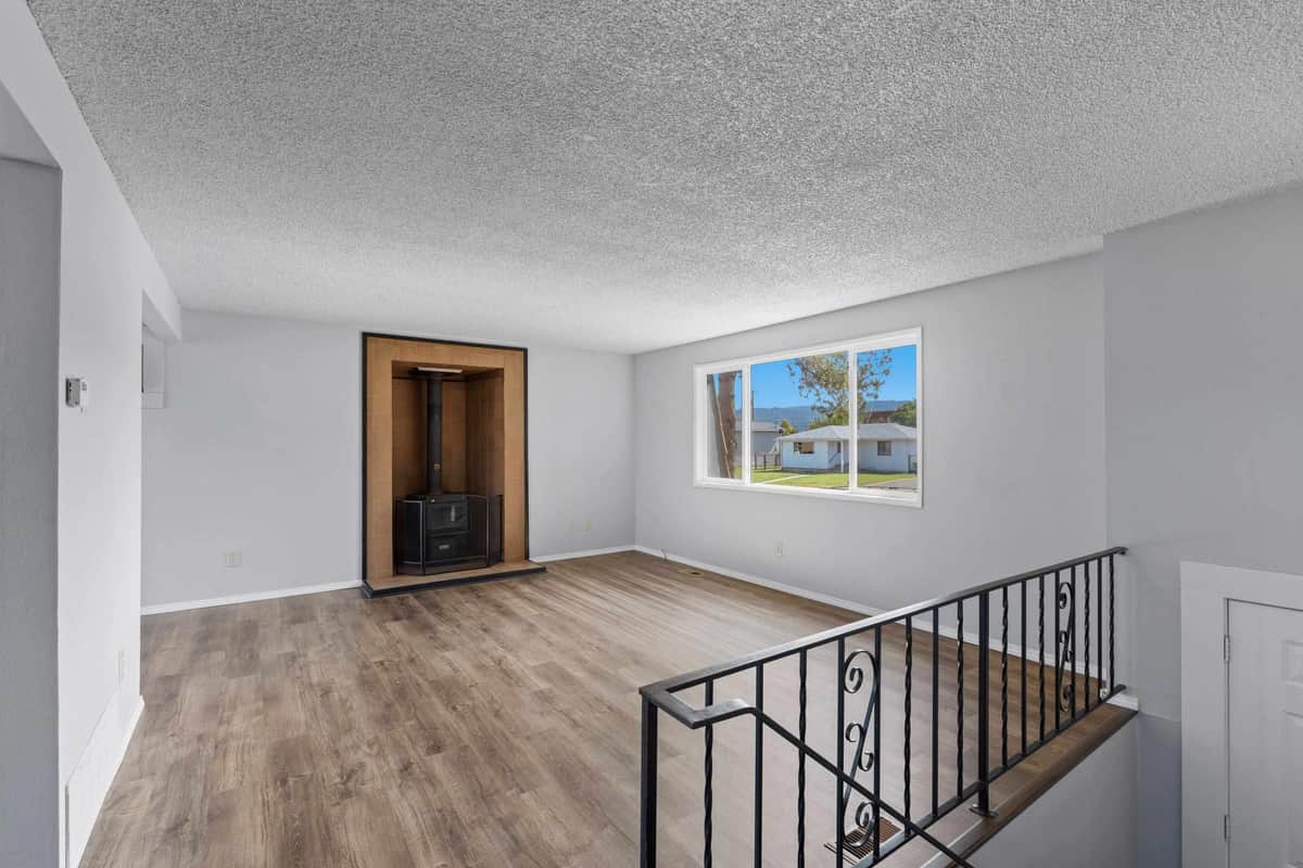 12505 E 31st Ave thumbnail 7