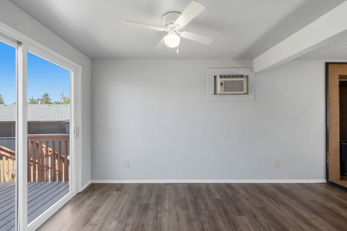 12505 E 31st Ave thumbnail 13