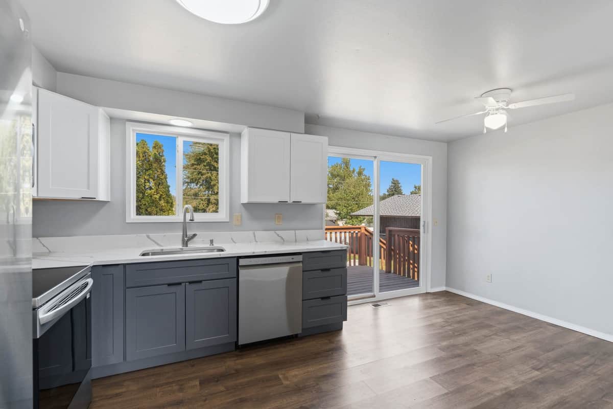 12505 E 31st Ave thumbnail 15