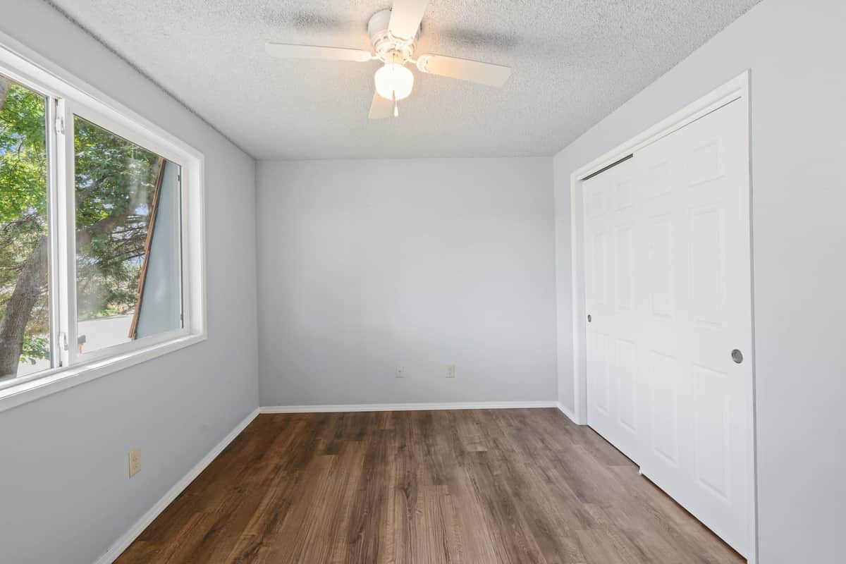12505 E 31st Ave thumbnail 21