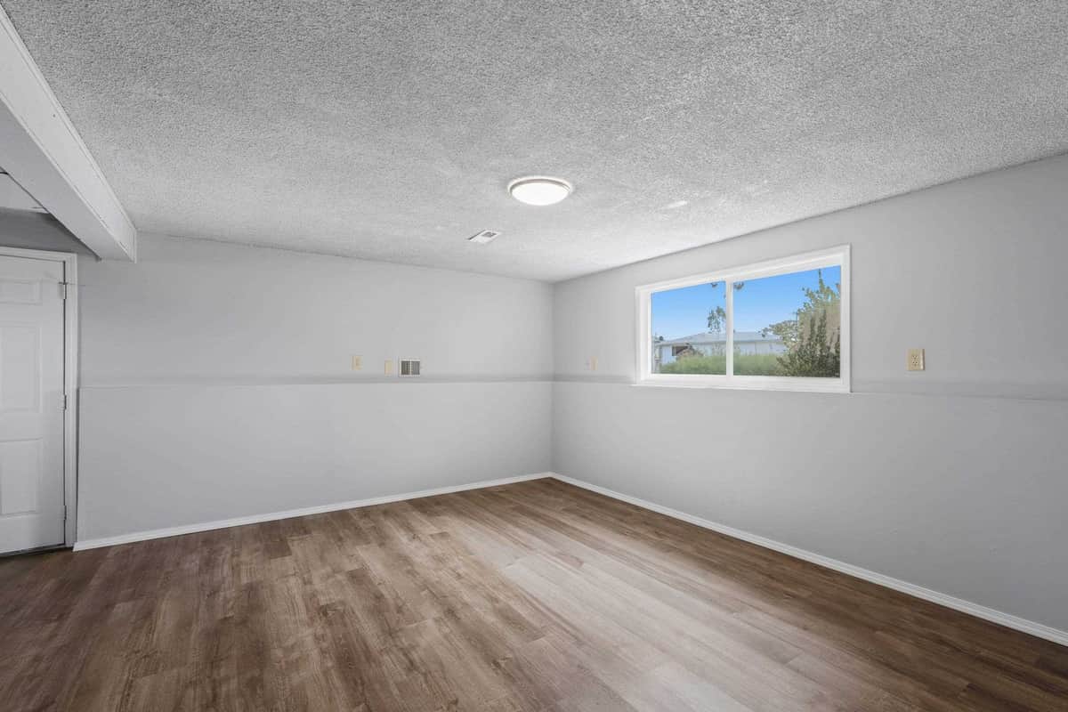 12505 E 31st Ave thumbnail 22