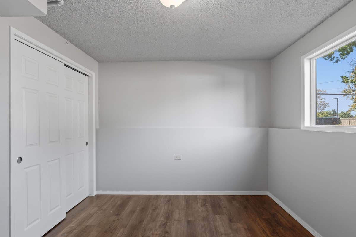 12505 E 31st Ave thumbnail 29