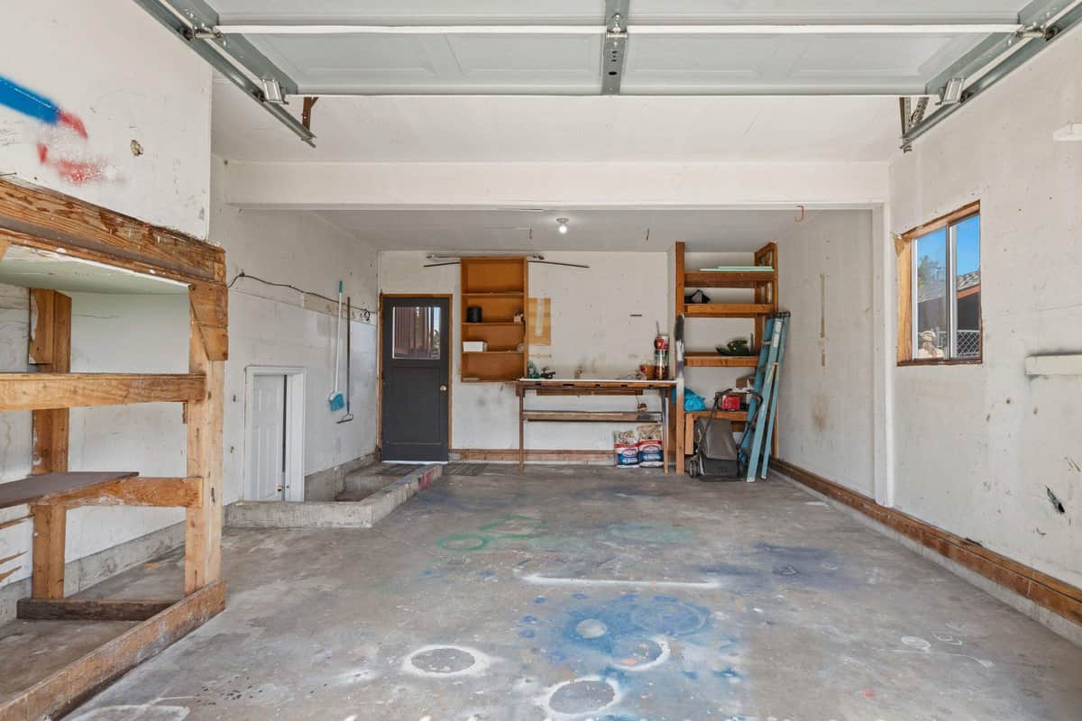 12505 E 31st Ave thumbnail 32