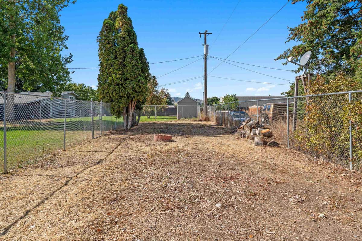12505 E 31st Ave thumbnail 40