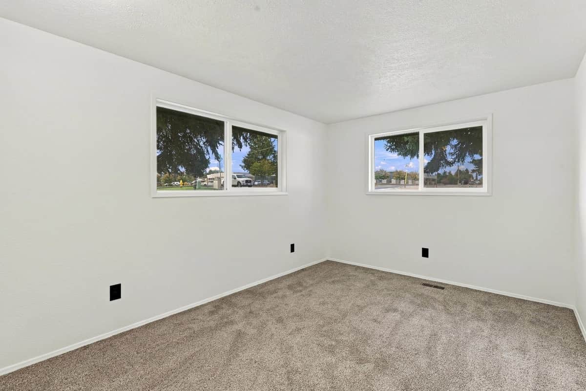 14706 E 24th Ave thumbnail 18