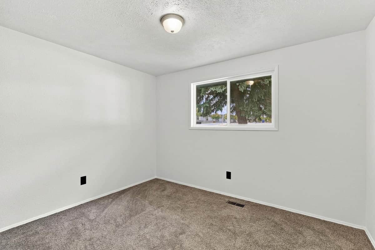 14706 E 24th Ave thumbnail 19