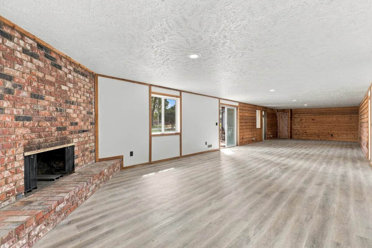 14706 E 24th Ave thumbnail 20