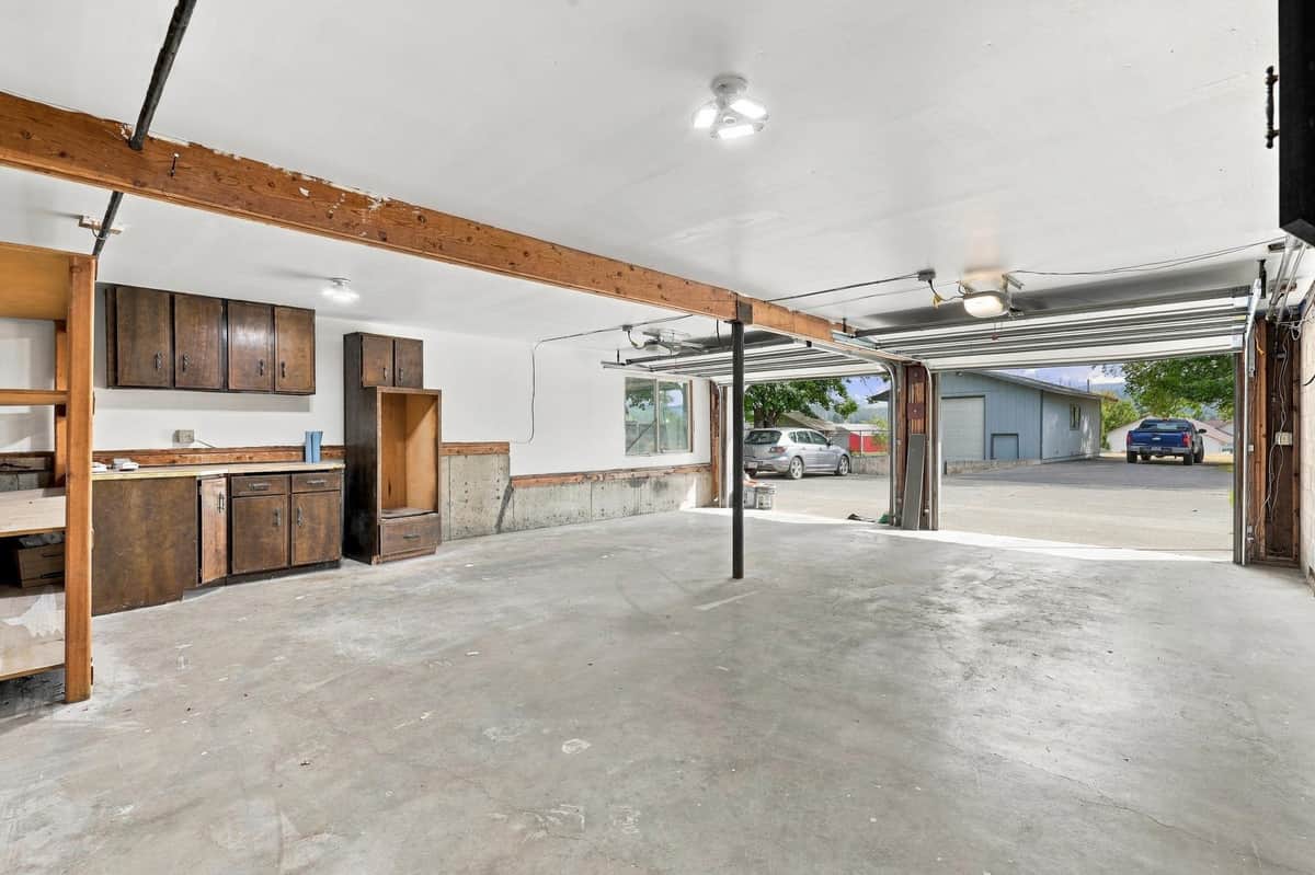 14706 E 24th Ave thumbnail 28