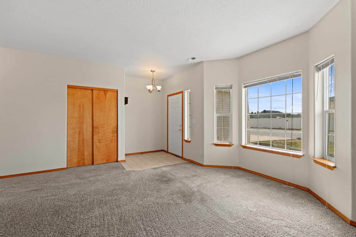 315 E Beverly Ave thumbnail 9
