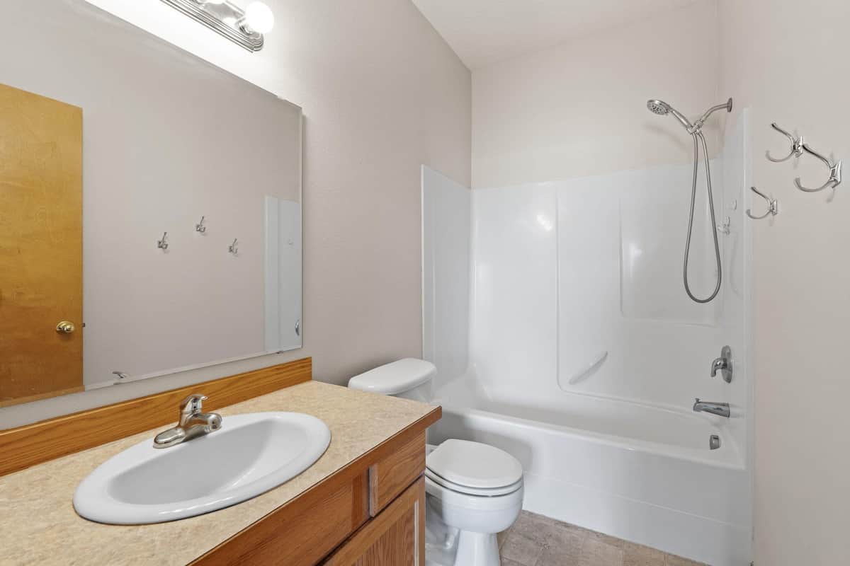 315 E Beverly Ave thumbnail 23