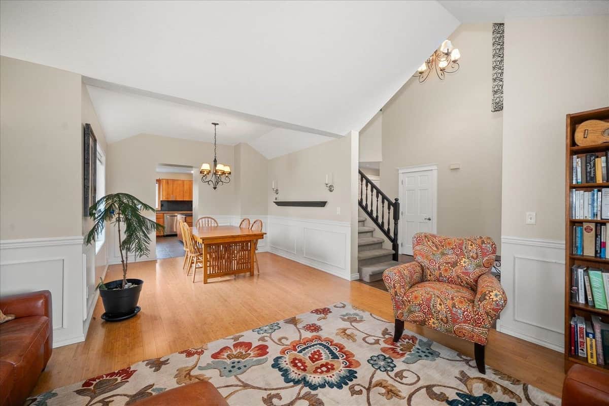805 S Harmony Rd thumbnail 7
