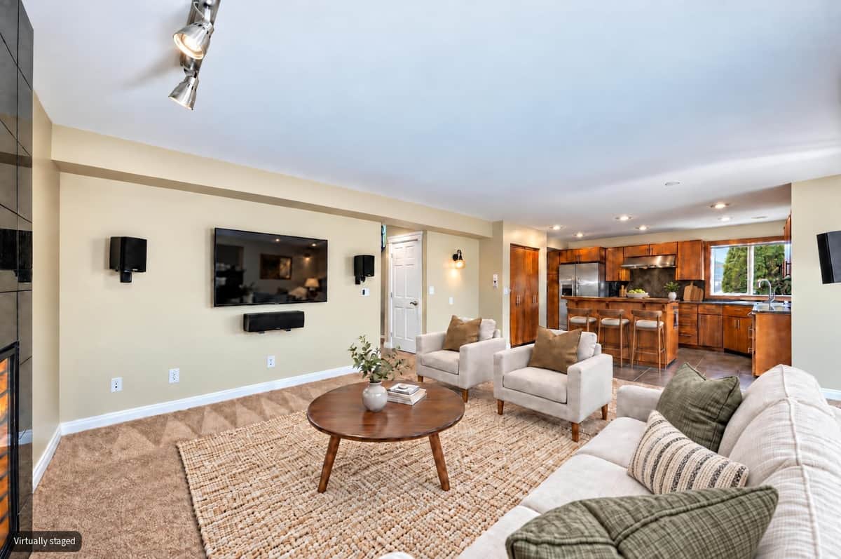 805 S Harmony Rd thumbnail 12
