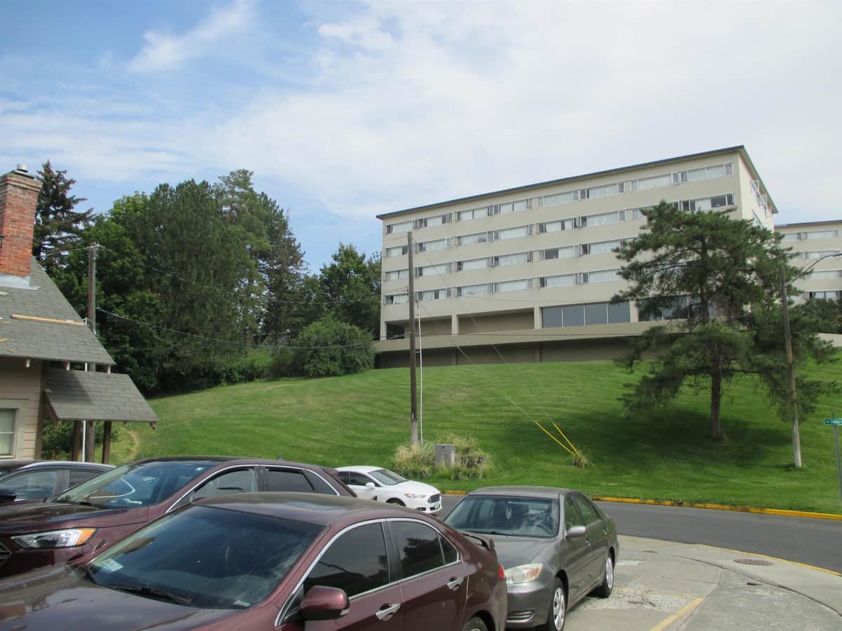 905 NE Lake St thumbnail 2