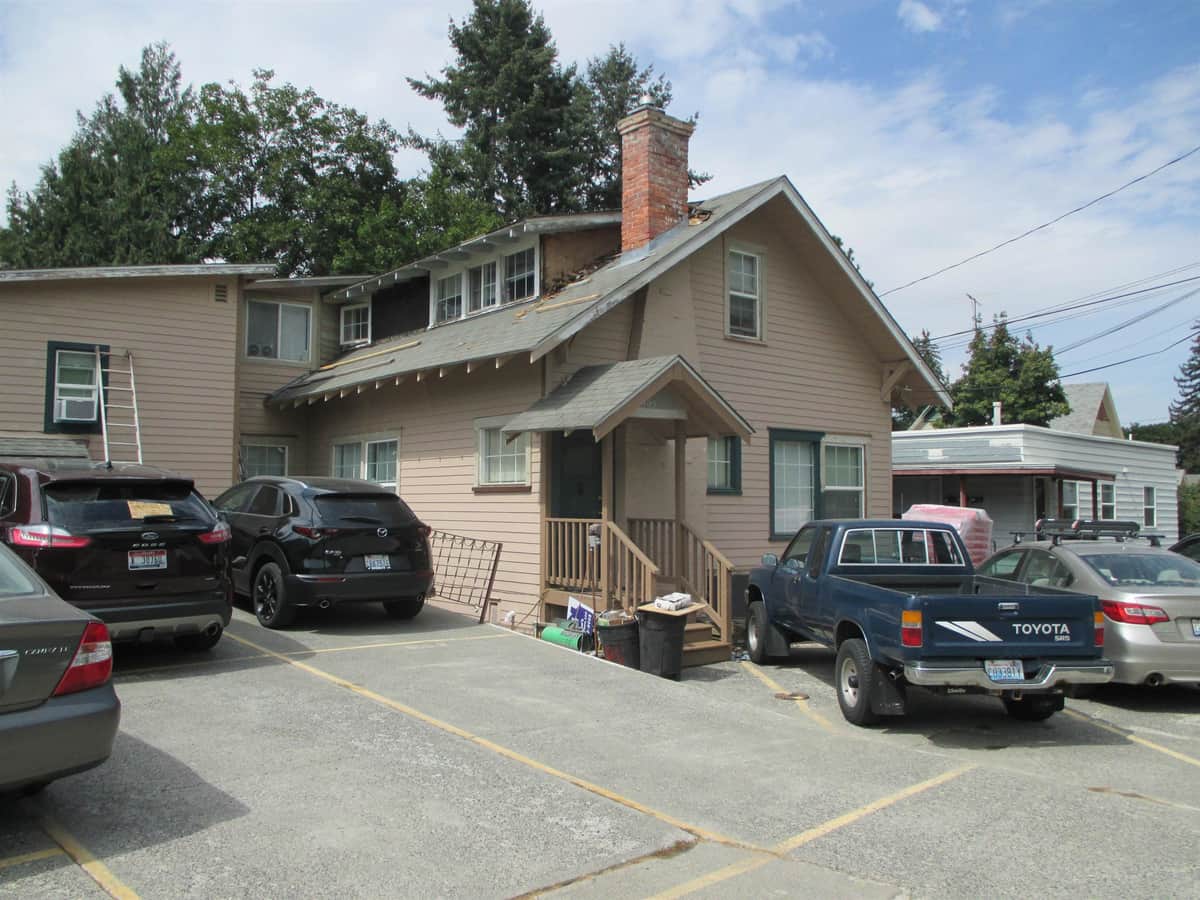 905 NE Lake St thumbnail 3