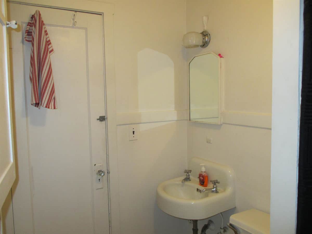 905 NE Lake St thumbnail 13