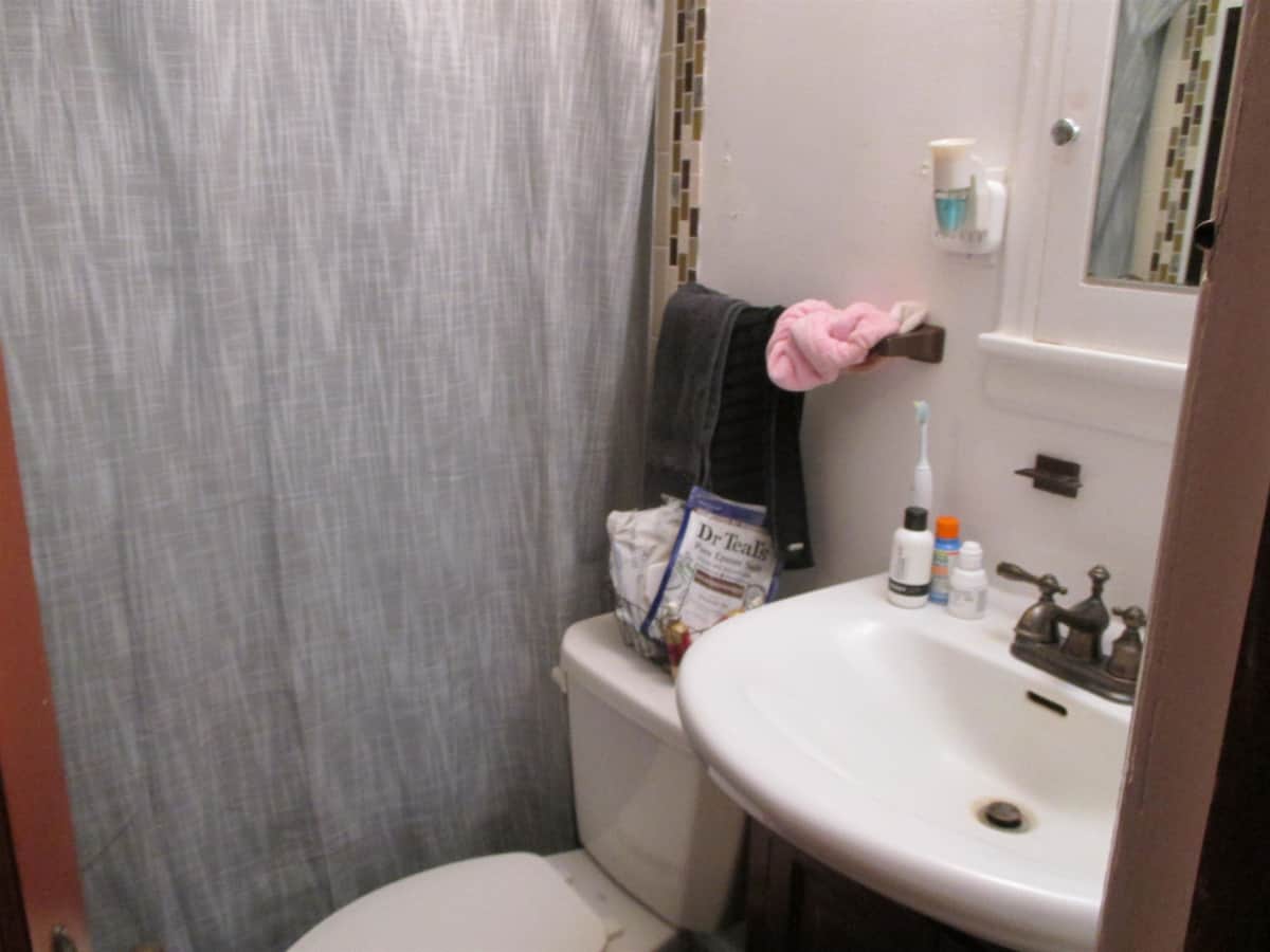 905 NE Lake St thumbnail 22