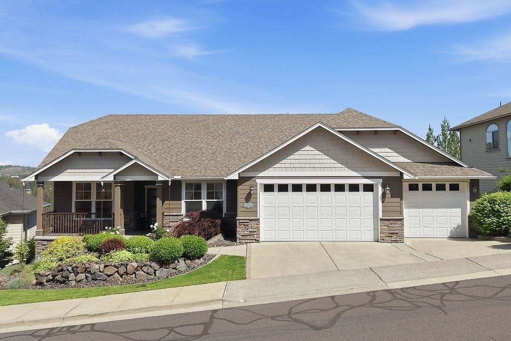 1211 E Quartz Ln