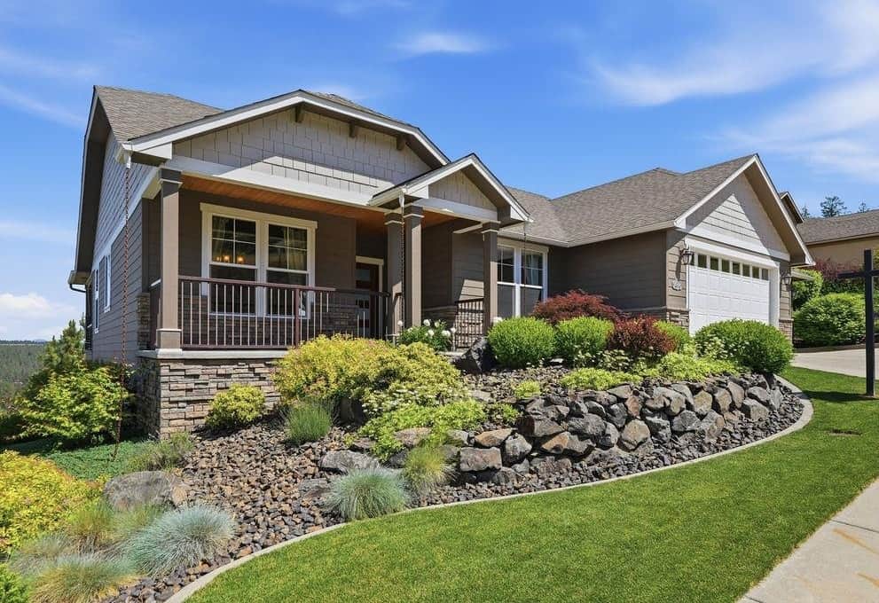 1211 E Quartz Ln thumbnail 2