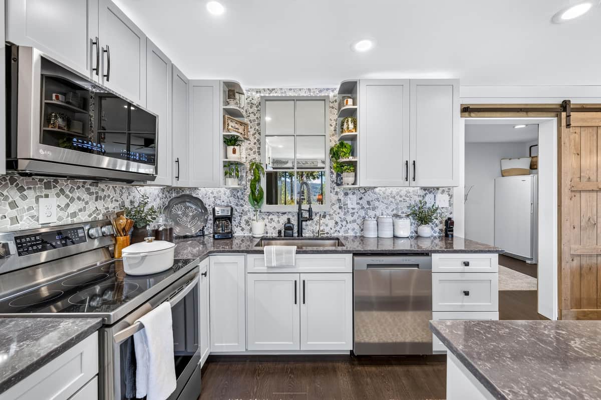 5186 Hunter Ridge Way thumbnail 13