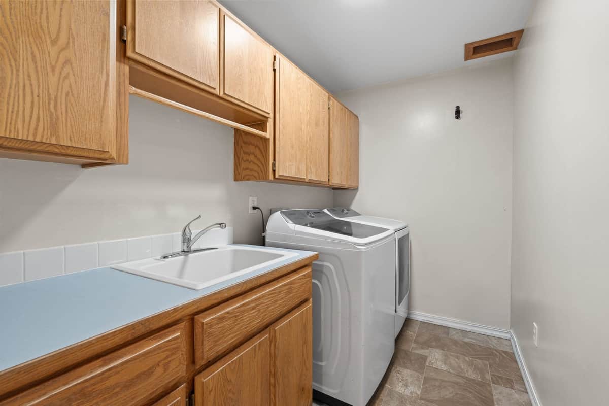 1029 W Crestview Rd thumbnail 16