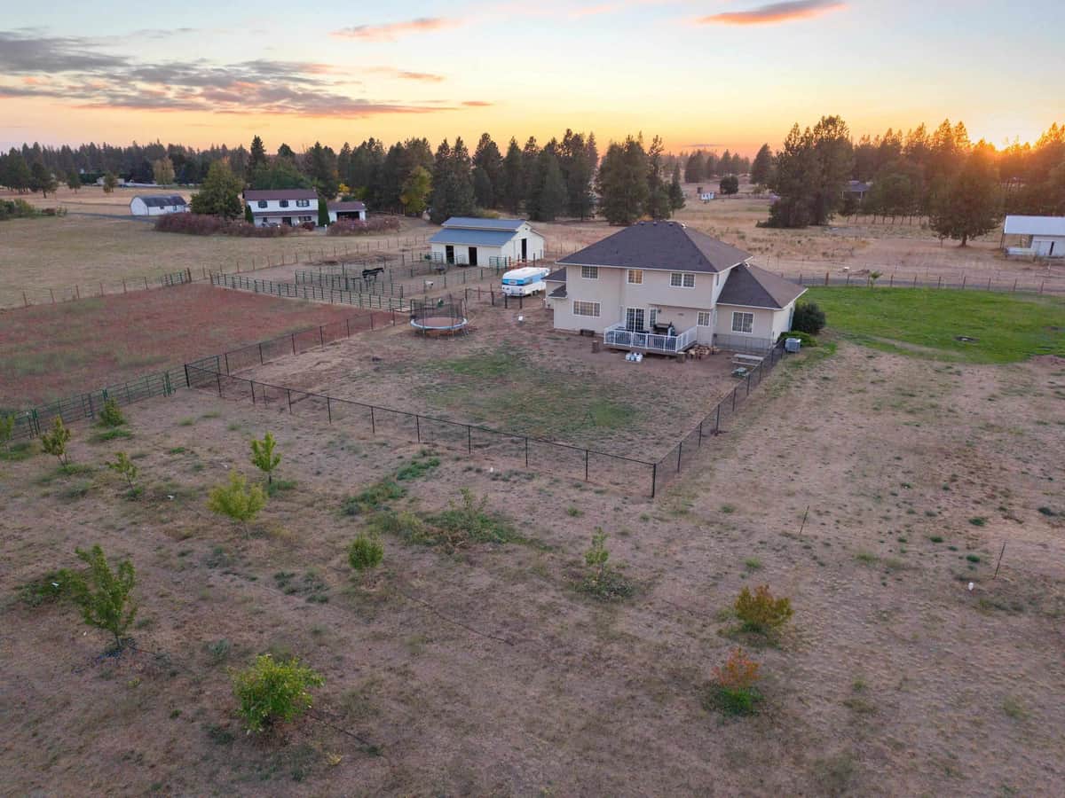 1029 W Crestview Rd thumbnail 44