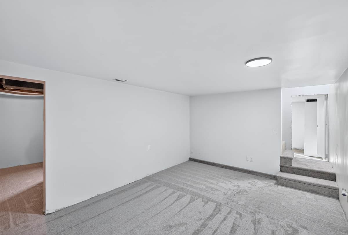 2520 N Rebecca St thumbnail 23