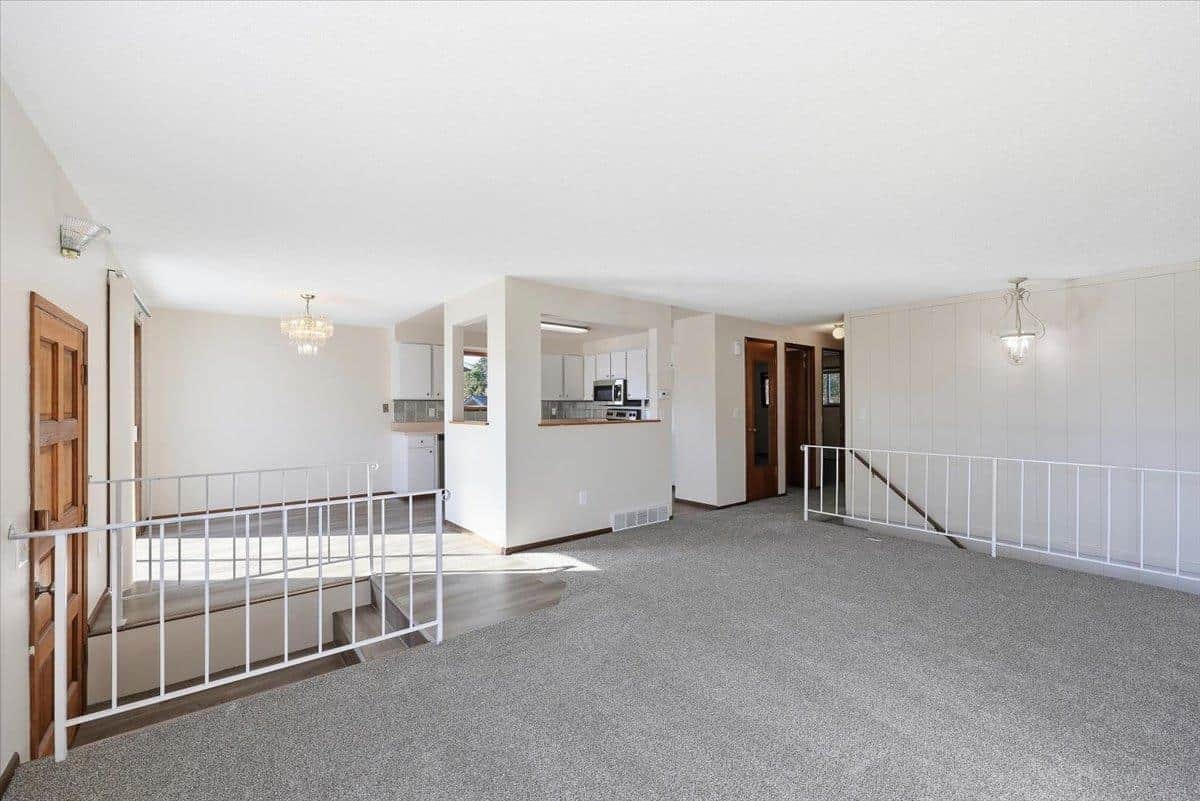 1825 N Balfour Rd thumbnail 6