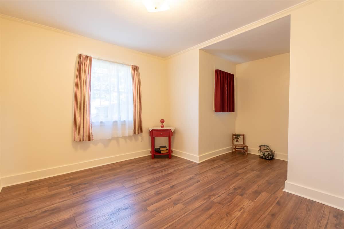 724 E Broad Ave thumbnail 14