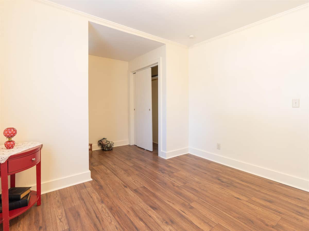 724 E Broad Ave thumbnail 15