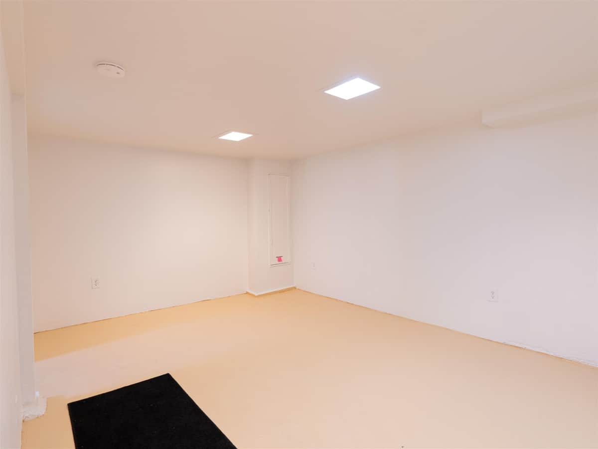 724 E Broad Ave thumbnail 16