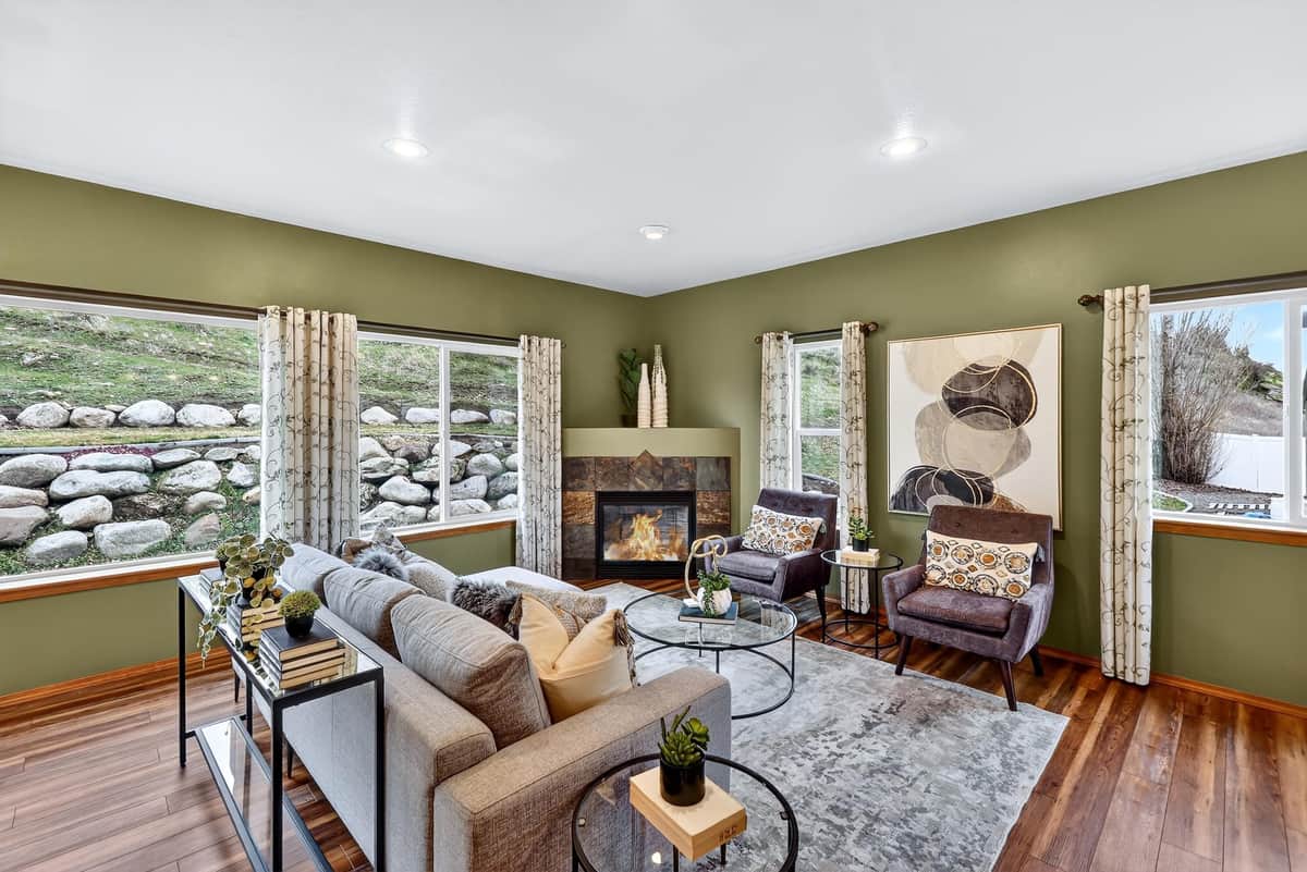1003 S Henry Rd thumbnail 5