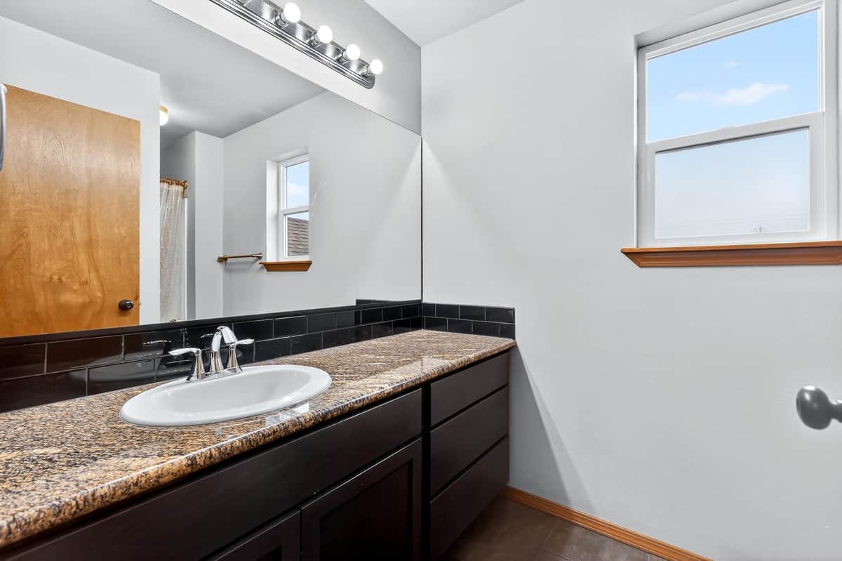 1003 S Henry Rd thumbnail 28