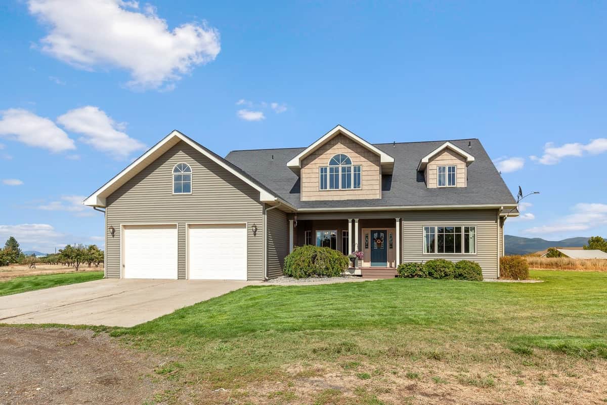 8808 E Green Bluff Rd