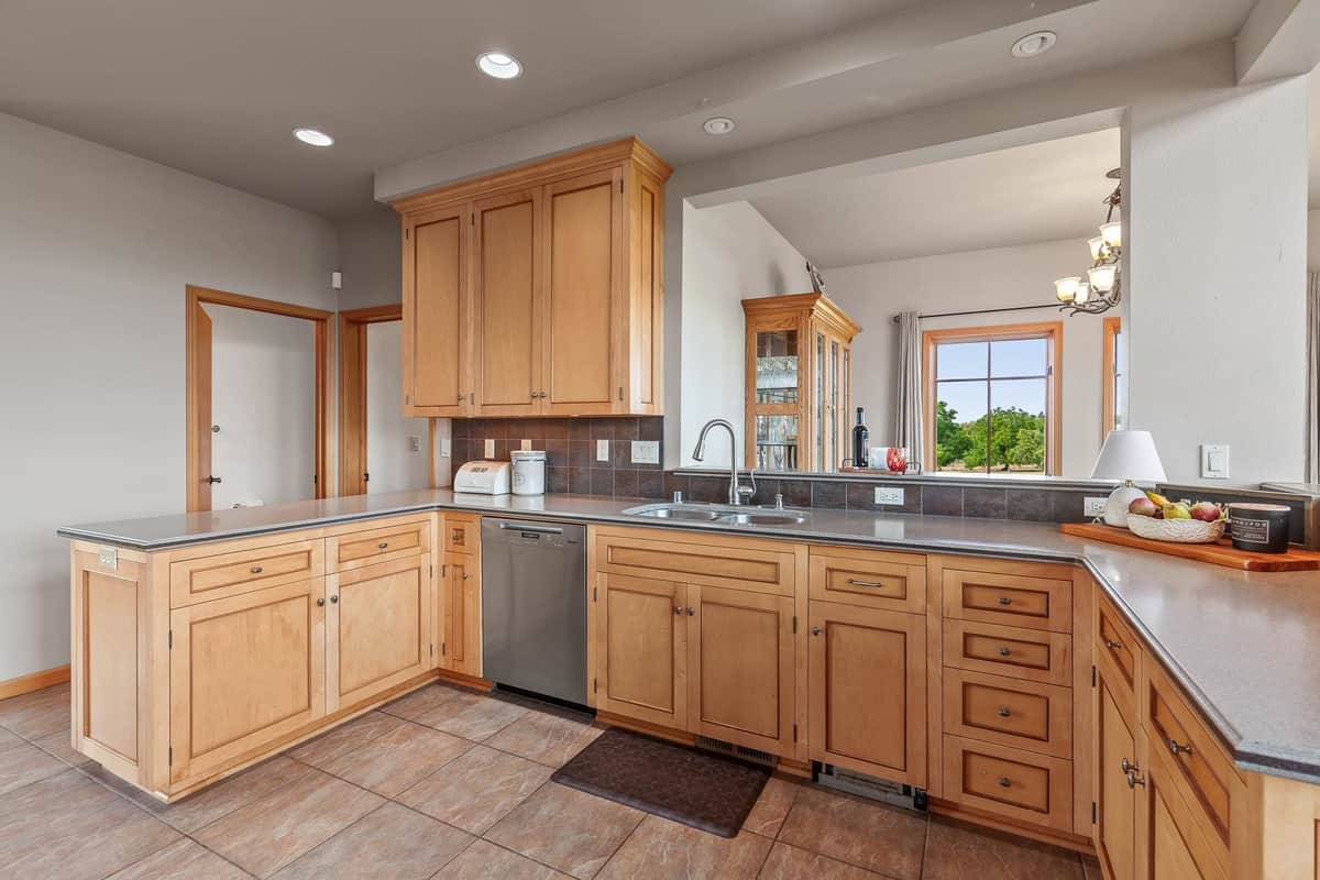 8808 E Green Bluff Rd thumbnail 12