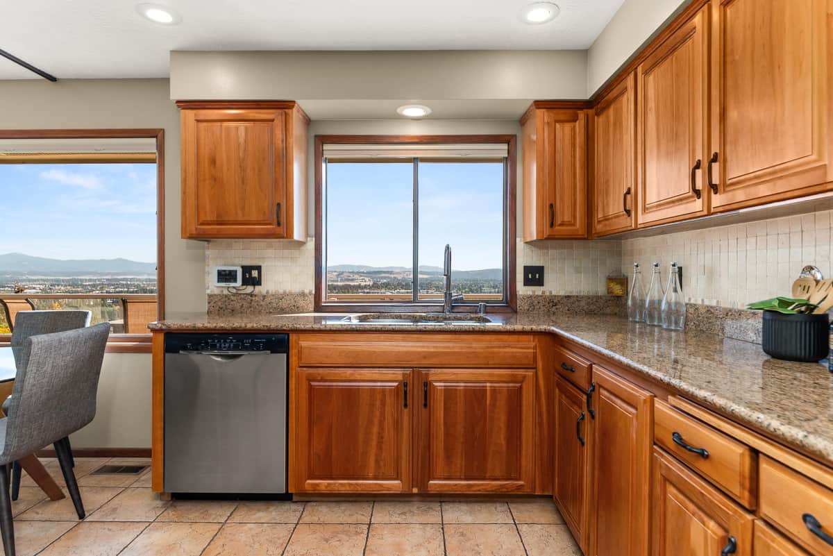 7518 N Panorama Dr thumbnail 6