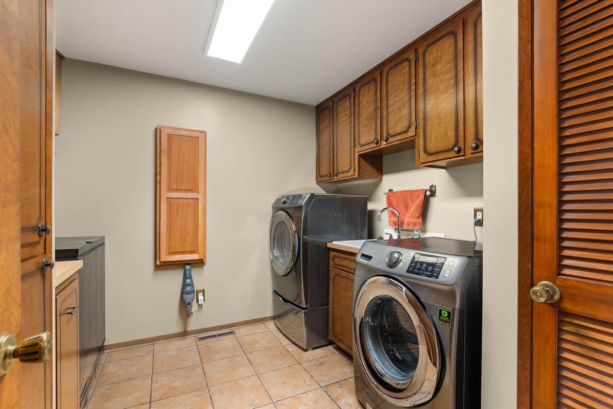 7518 N Panorama Dr thumbnail 32