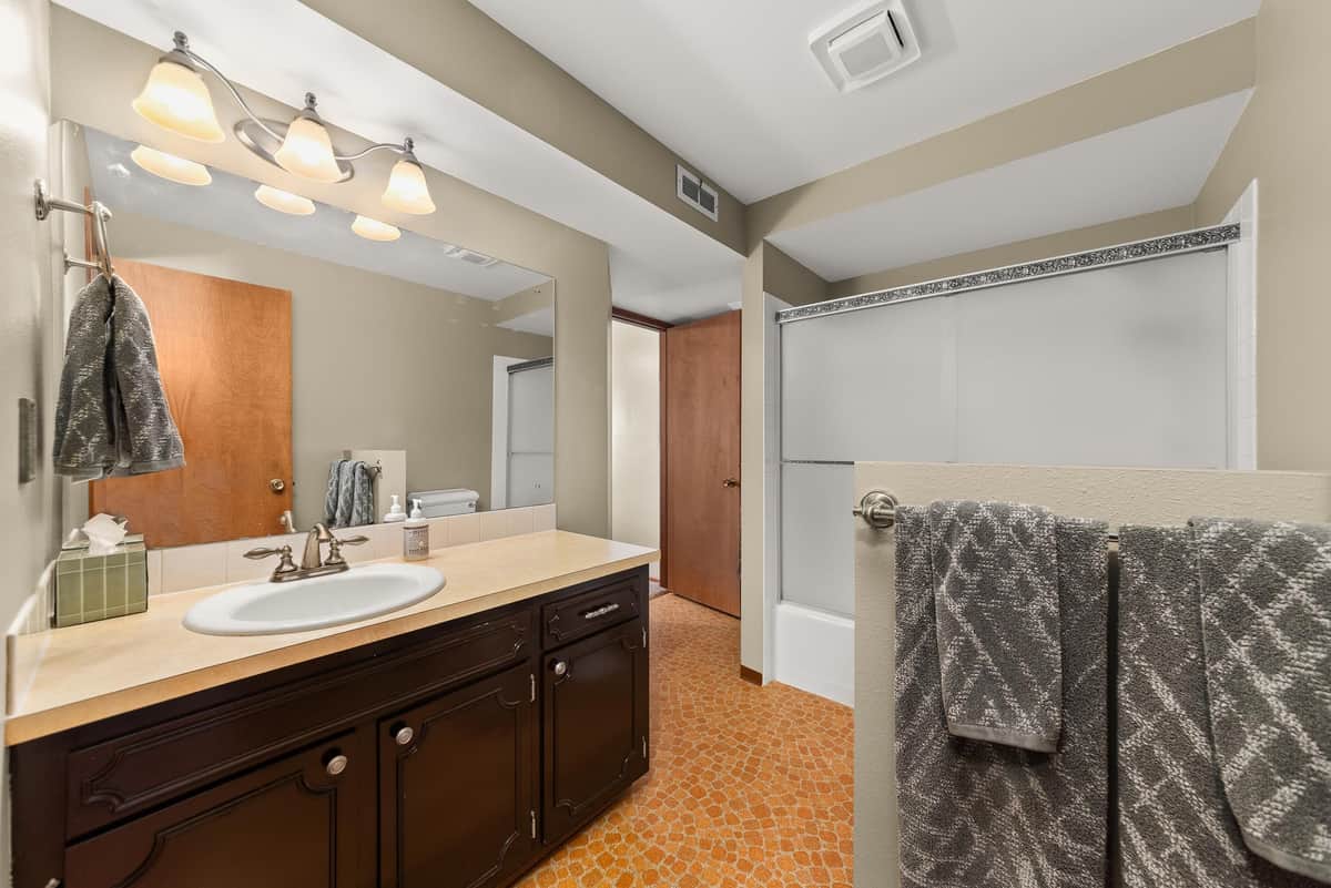 7518 N Panorama Dr thumbnail 37