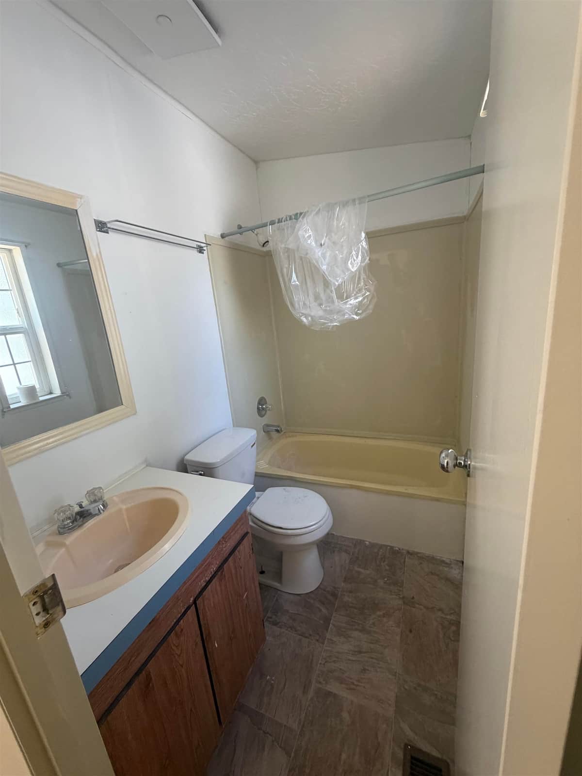 22105 E Wellesley Ave thumbnail 21