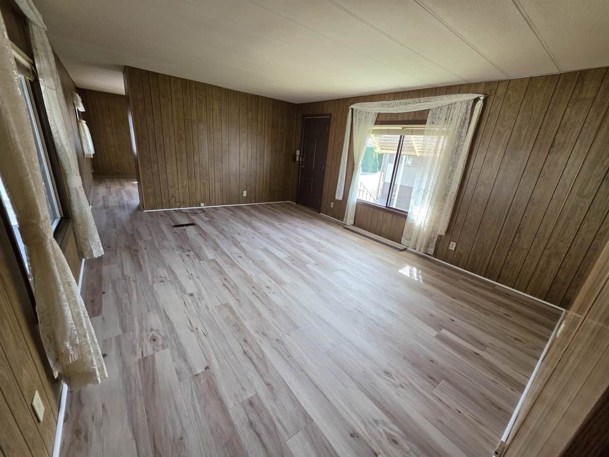 1205 E LYONS AVE Ave thumbnail 11