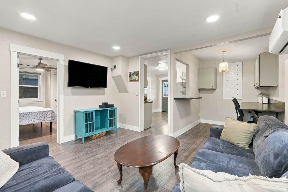 5812 N Monroe St thumbnail 3