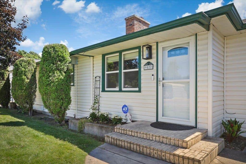 9522 E Valleyway Ave thumbnail 4