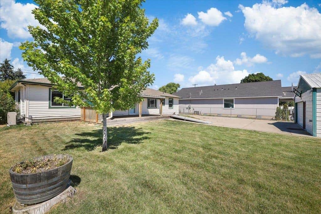 9522 E Valleyway Ave thumbnail 41