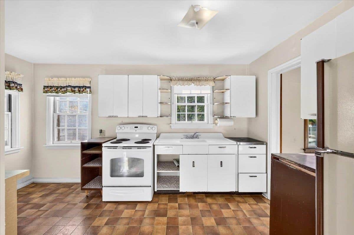 807 W Main Ave thumbnail 8