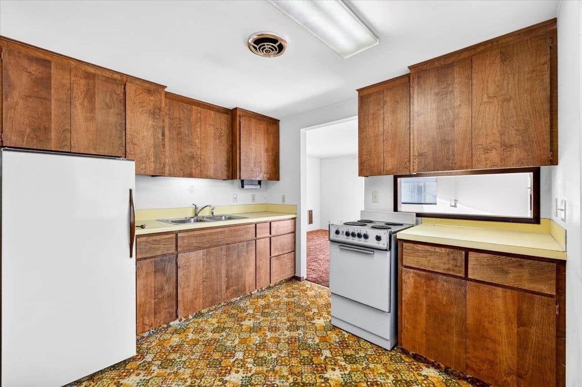 807 W Main Ave thumbnail 24
