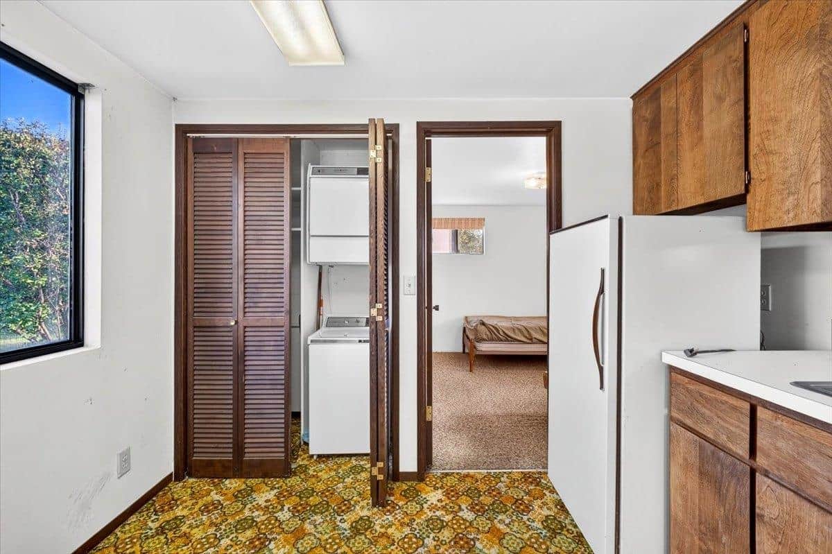 807 W Main Ave thumbnail 25