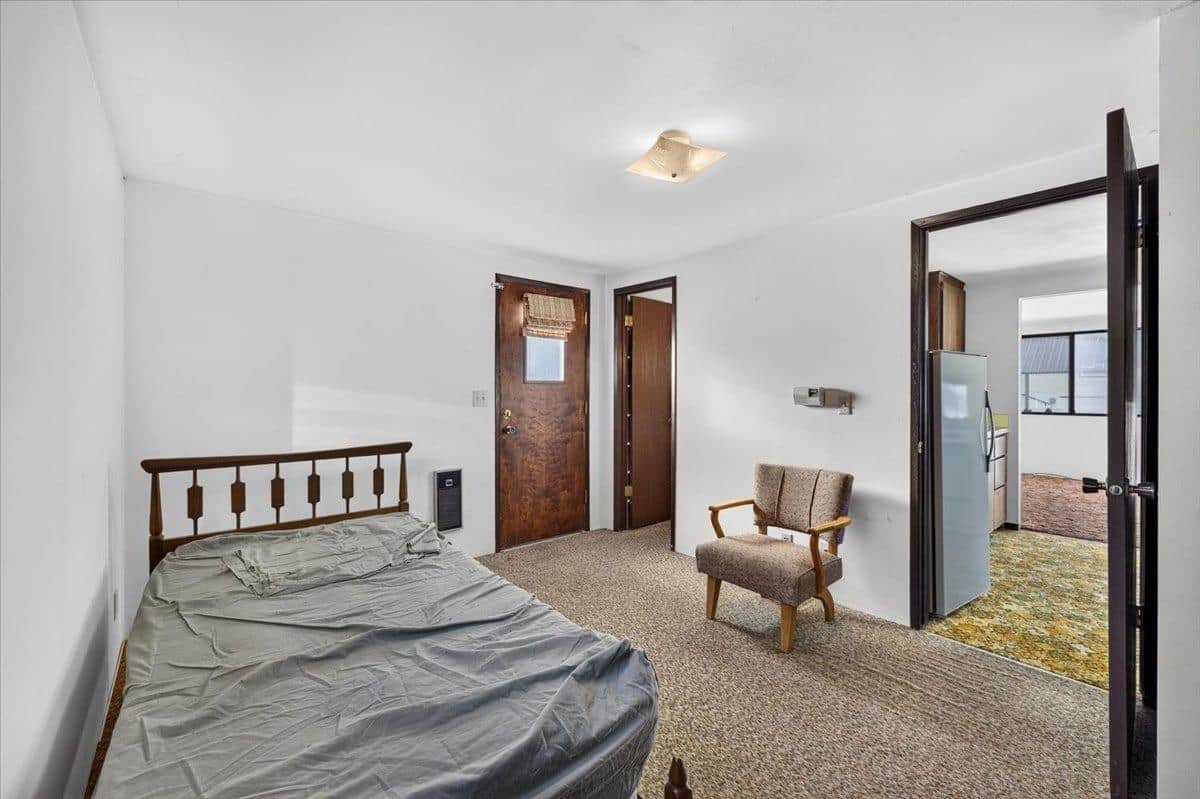 807 W Main Ave thumbnail 27