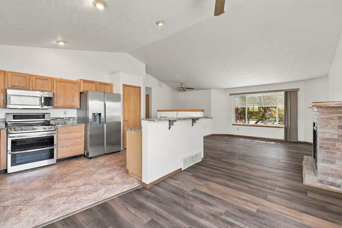 11119 E Empire Ave thumbnail 8