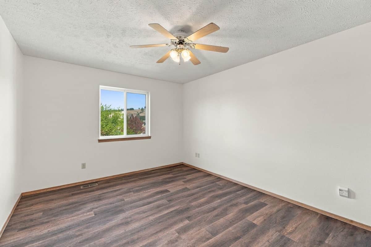 11119 E Empire Ave thumbnail 12