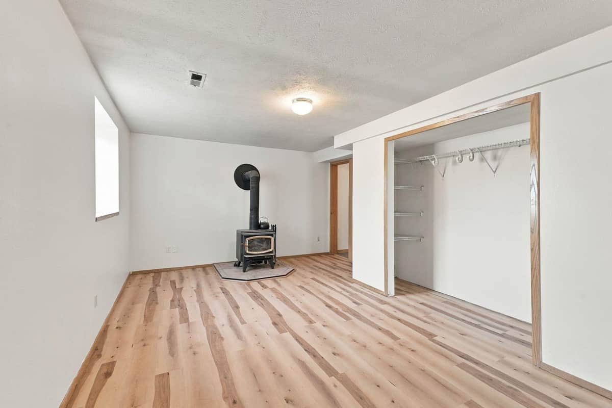 11119 E Empire Ave thumbnail 25